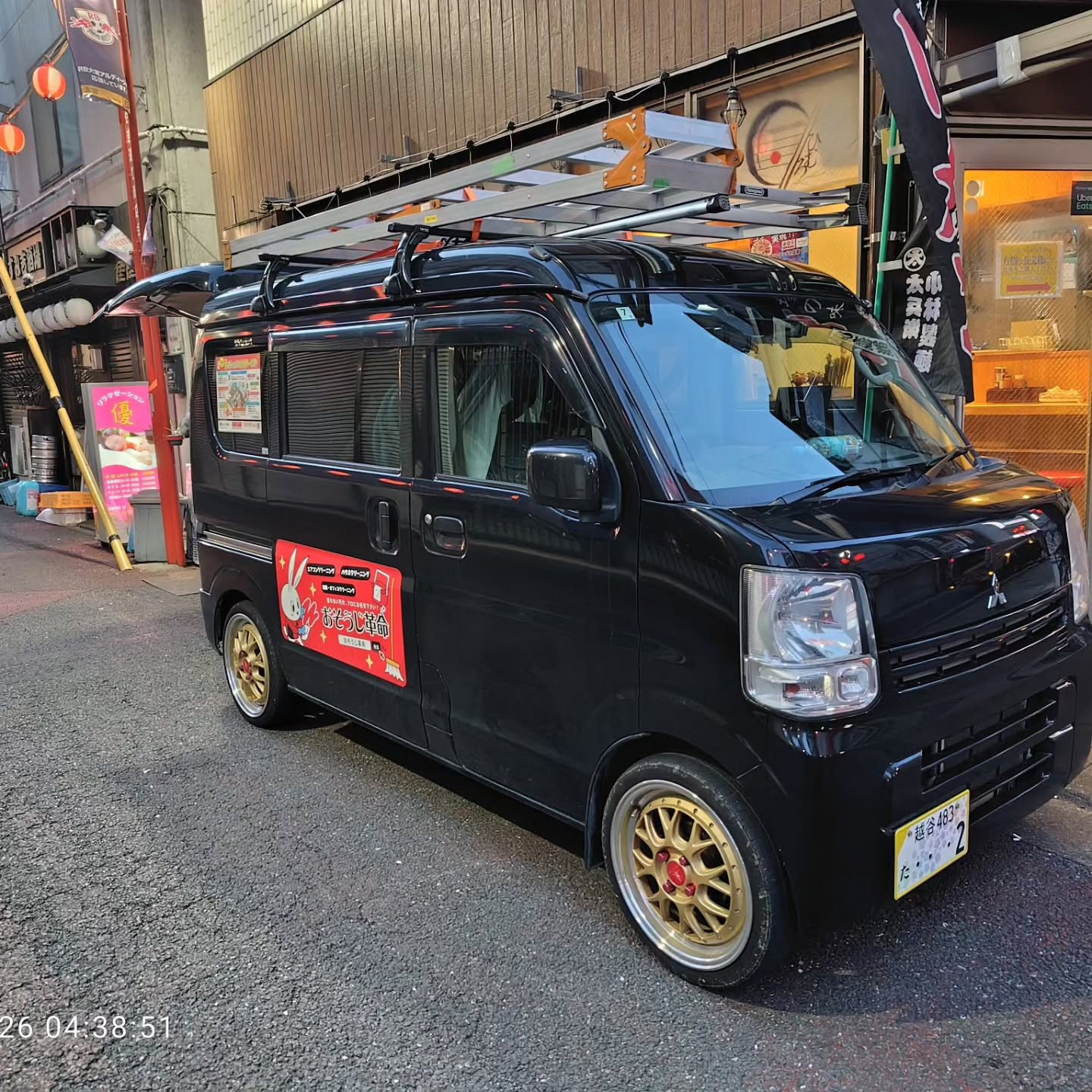 ラーメン店のエアコン、清潔ですっきりした風に!