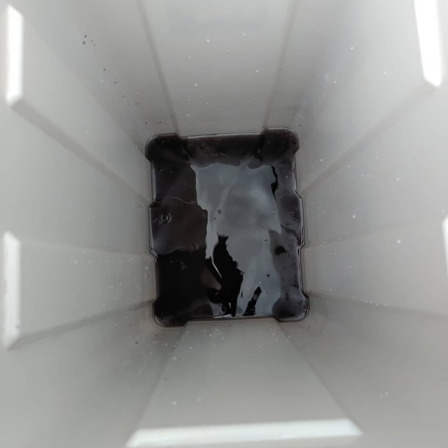 今日の午前中は、歯科医院の業務用エアコンクリーニングを行いま...