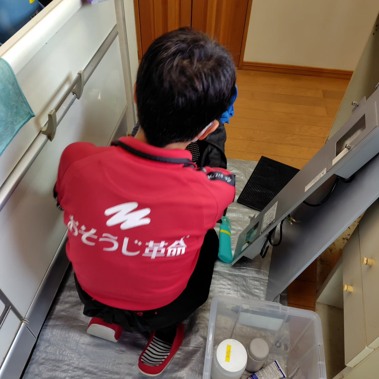 キッチンの頑固な汚れをプロの手で解決してみませんか？