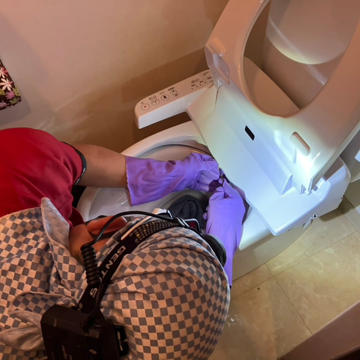 トイレ掃除が苦手でも、効率的にできる方法をご紹介します。