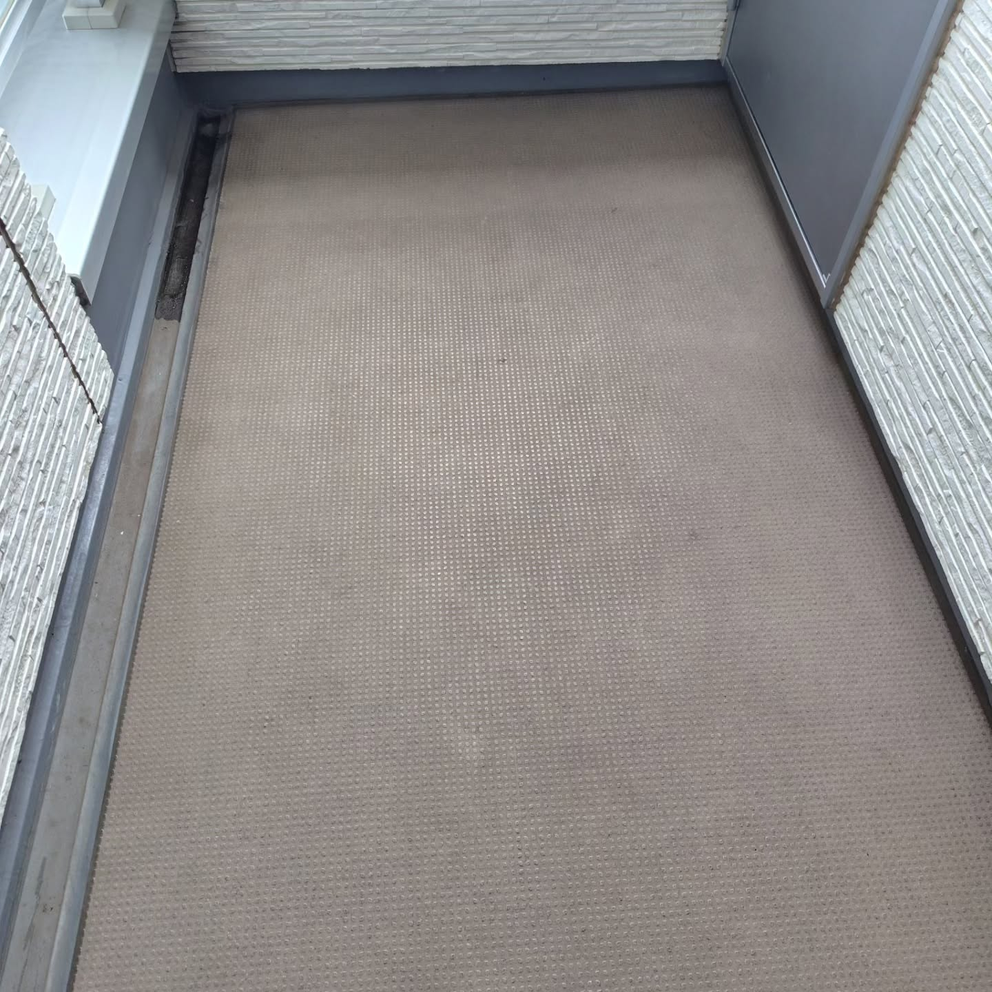 マンションの共用部の清掃でした。