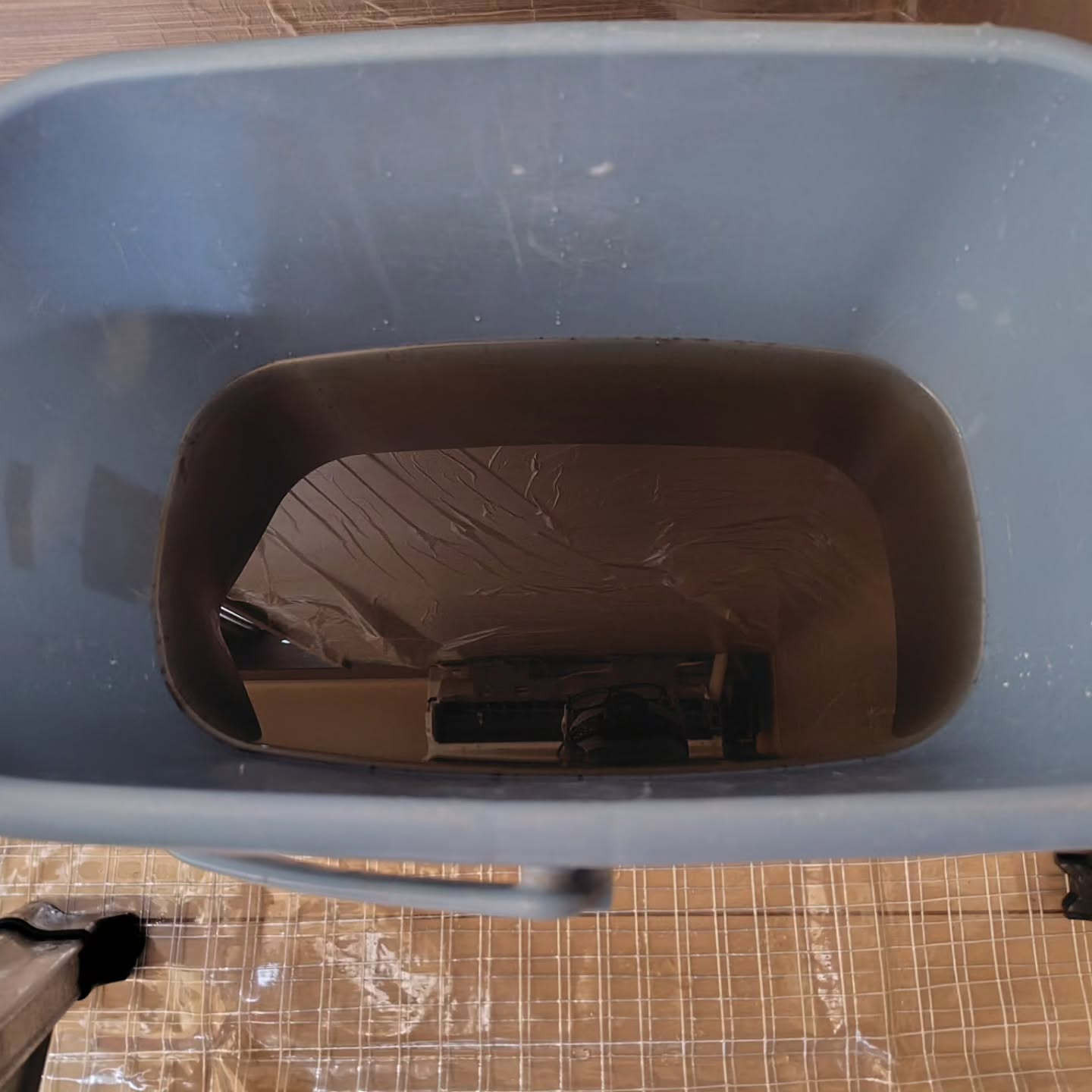 エアコンの中の空気が重たい？