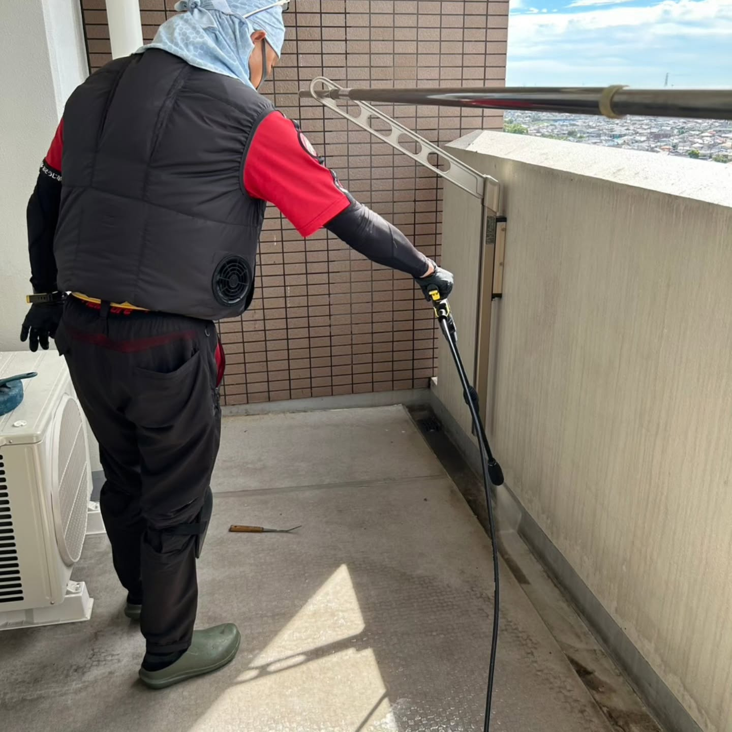 ベランダに鳥の痕跡が気になる方へ。