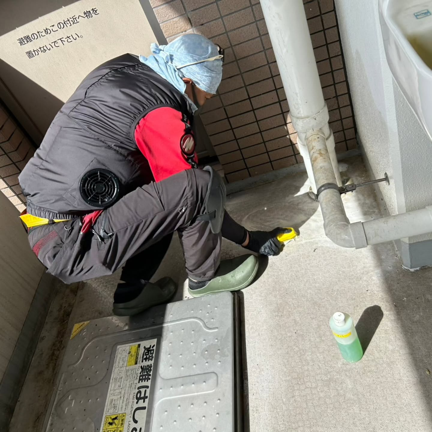 ベランダに鳥の痕跡が気になる方へ。