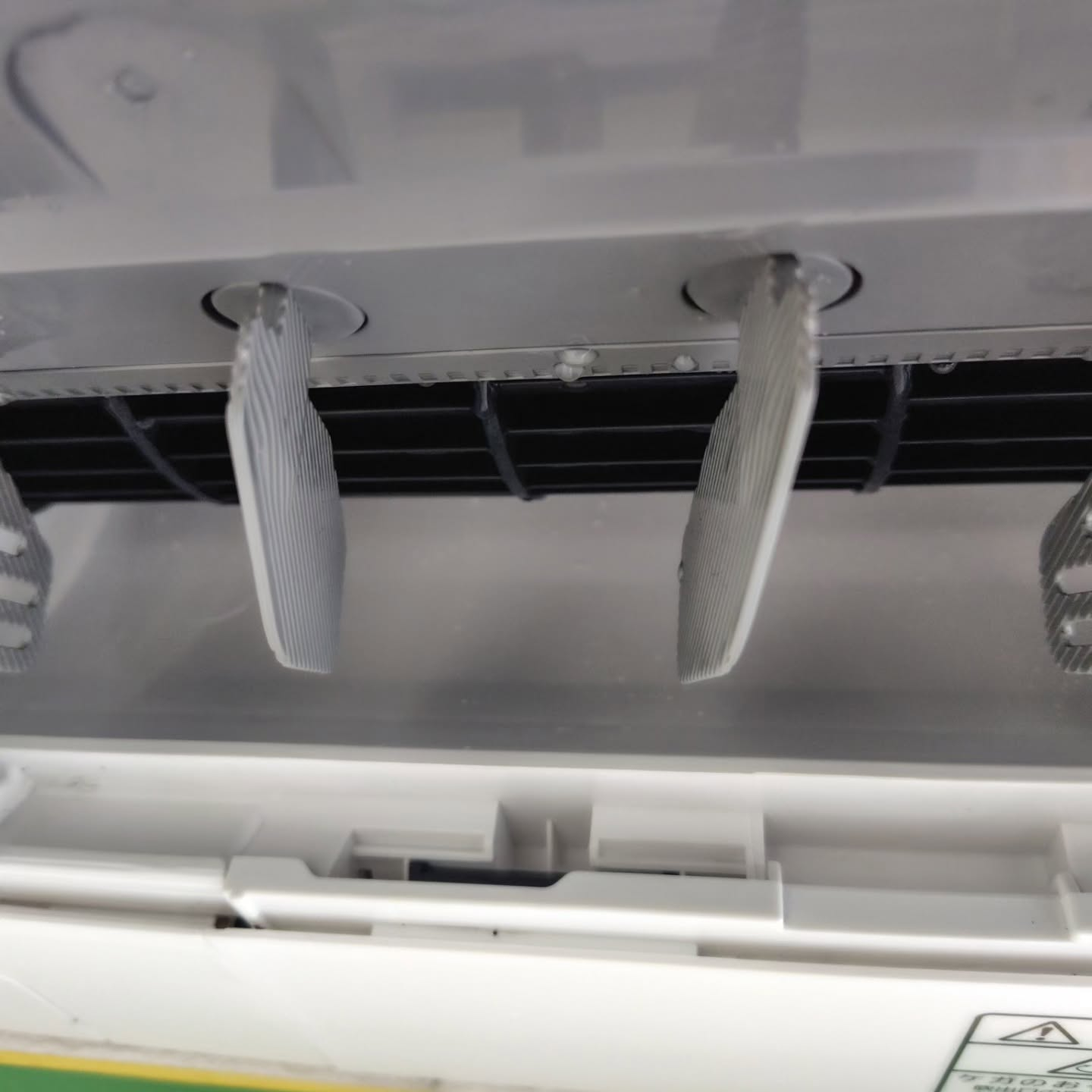 エアコンから漂う変な臭い、気になりませんか？