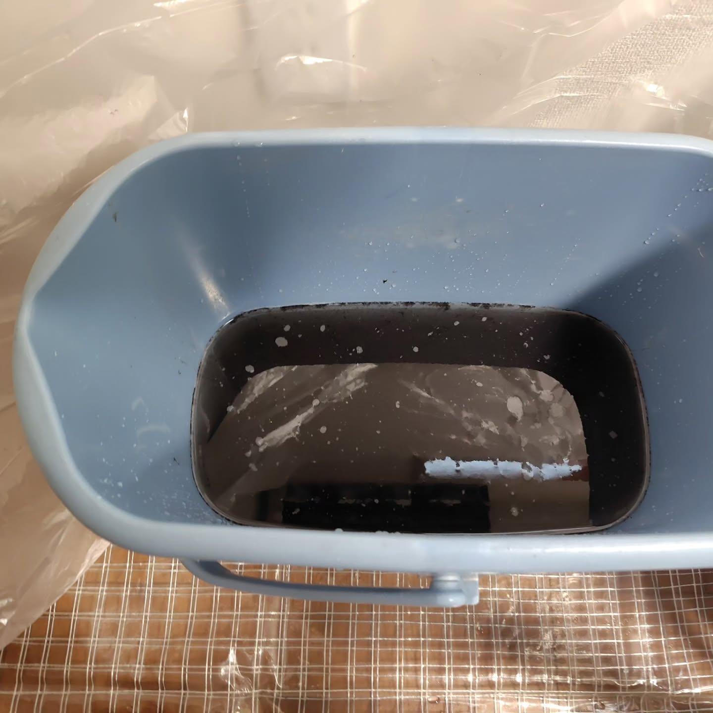たった3年で、エアコン内部の汚れは驚くほど溜まるものです。