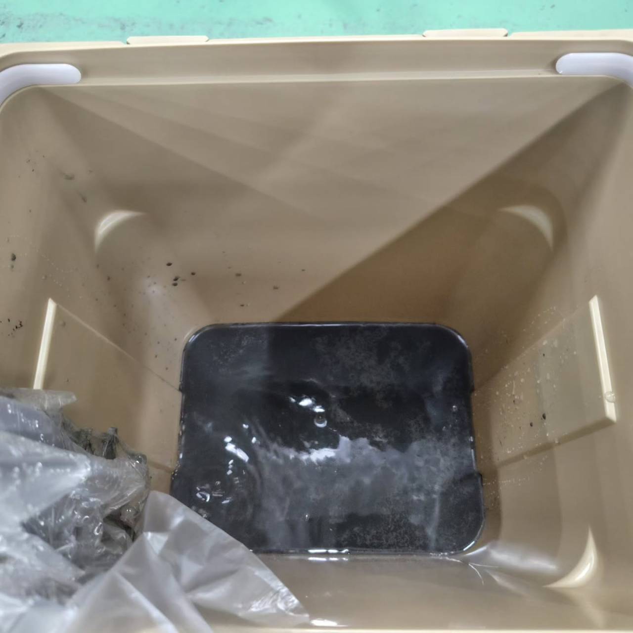 倉庫の空調清掃を無事に終えることができました。