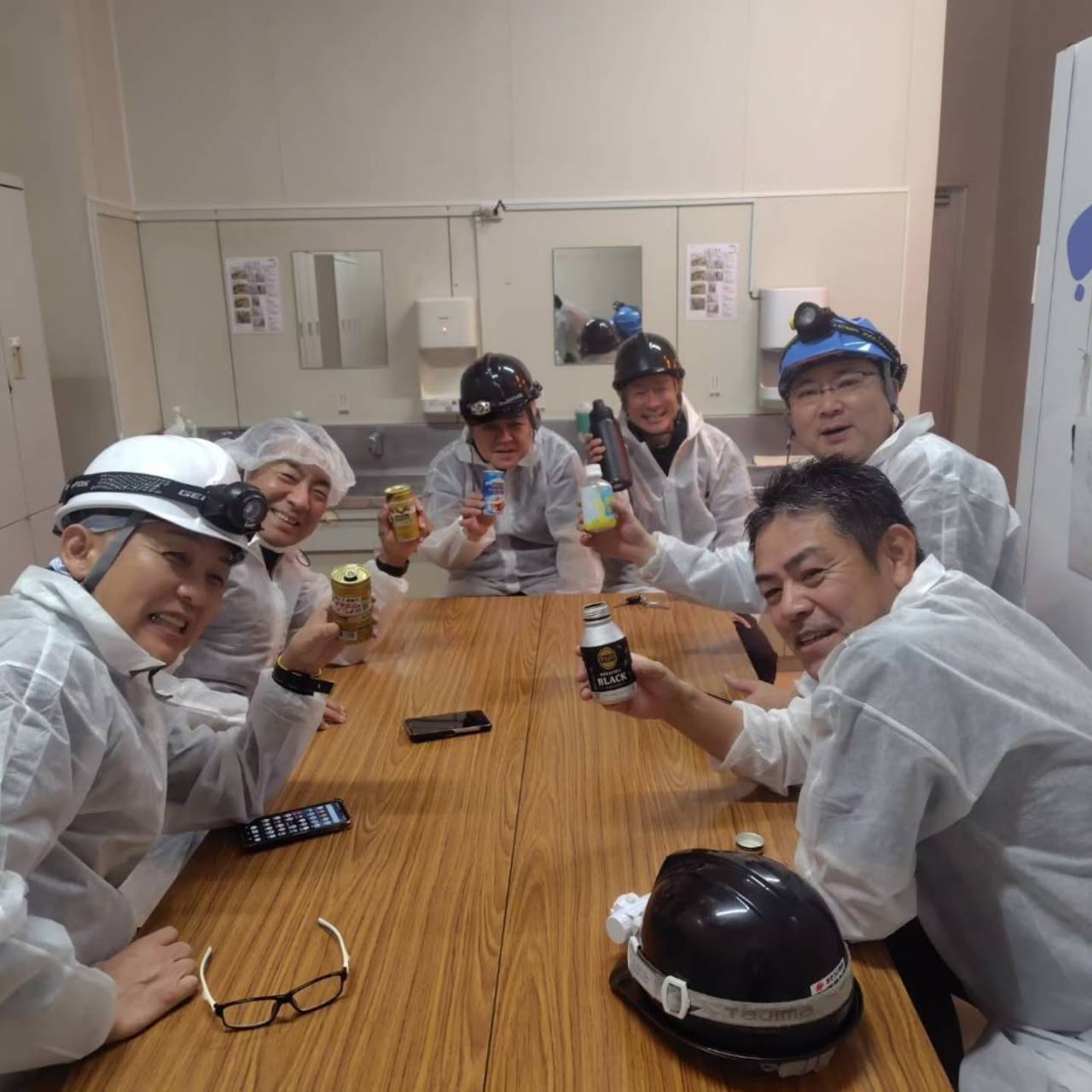 今日は少し肌寒い日でしたが、職人魂で乗り切りました。