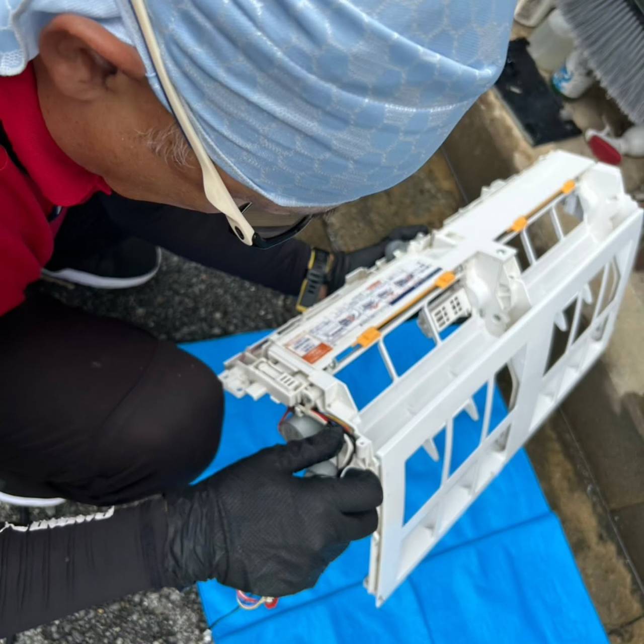 日頃から信頼していただいている電気店様からエアコンの洗浄依頼...