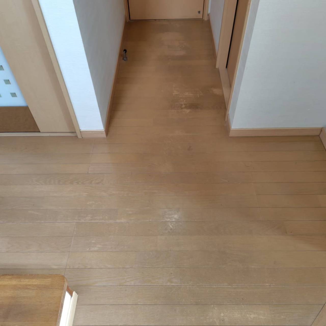 今回の主役は床の艶出し。