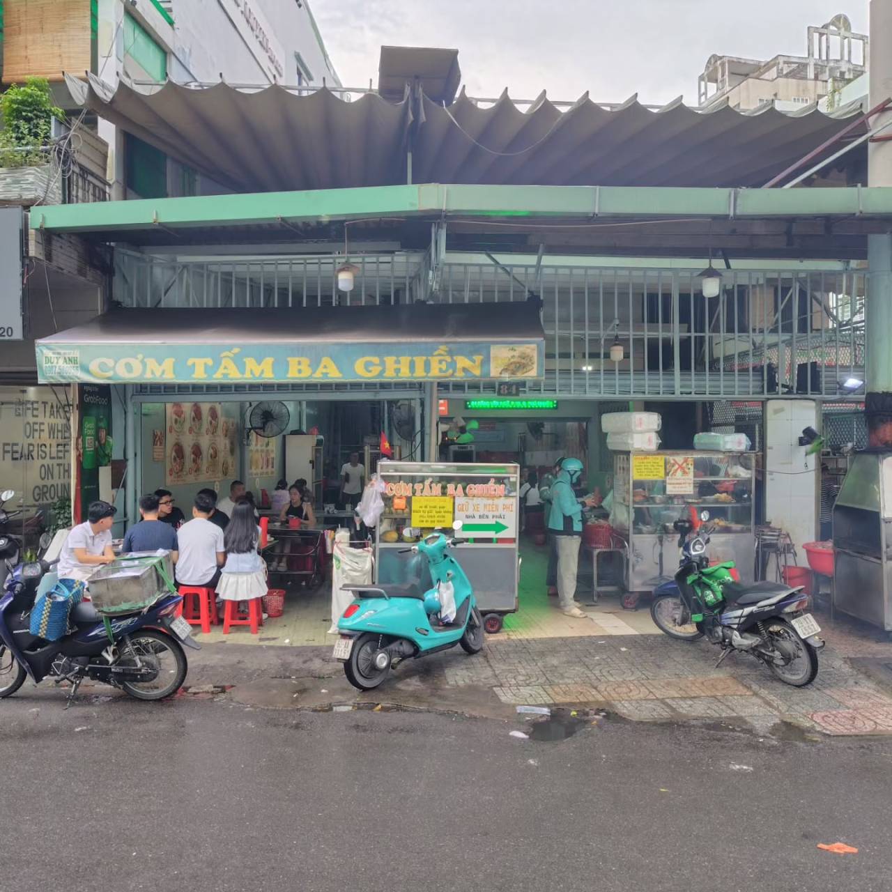 ついにCom Tam Ba Ghienの味を堪能しました。